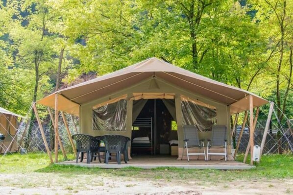 Room - Camping le Confluent (Comblain-au-Pont)