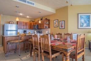 Dining - Sonoran Sea W-501 Down By The Sea Wonderful and Spacious Oceanfront (Puerto Peñasco)