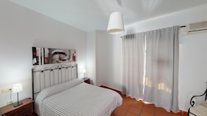 Hypo-allergenic bedding, in-room safe, soundproofing, free WiFi - Hotel Palacete de Mañara (Montejaque)