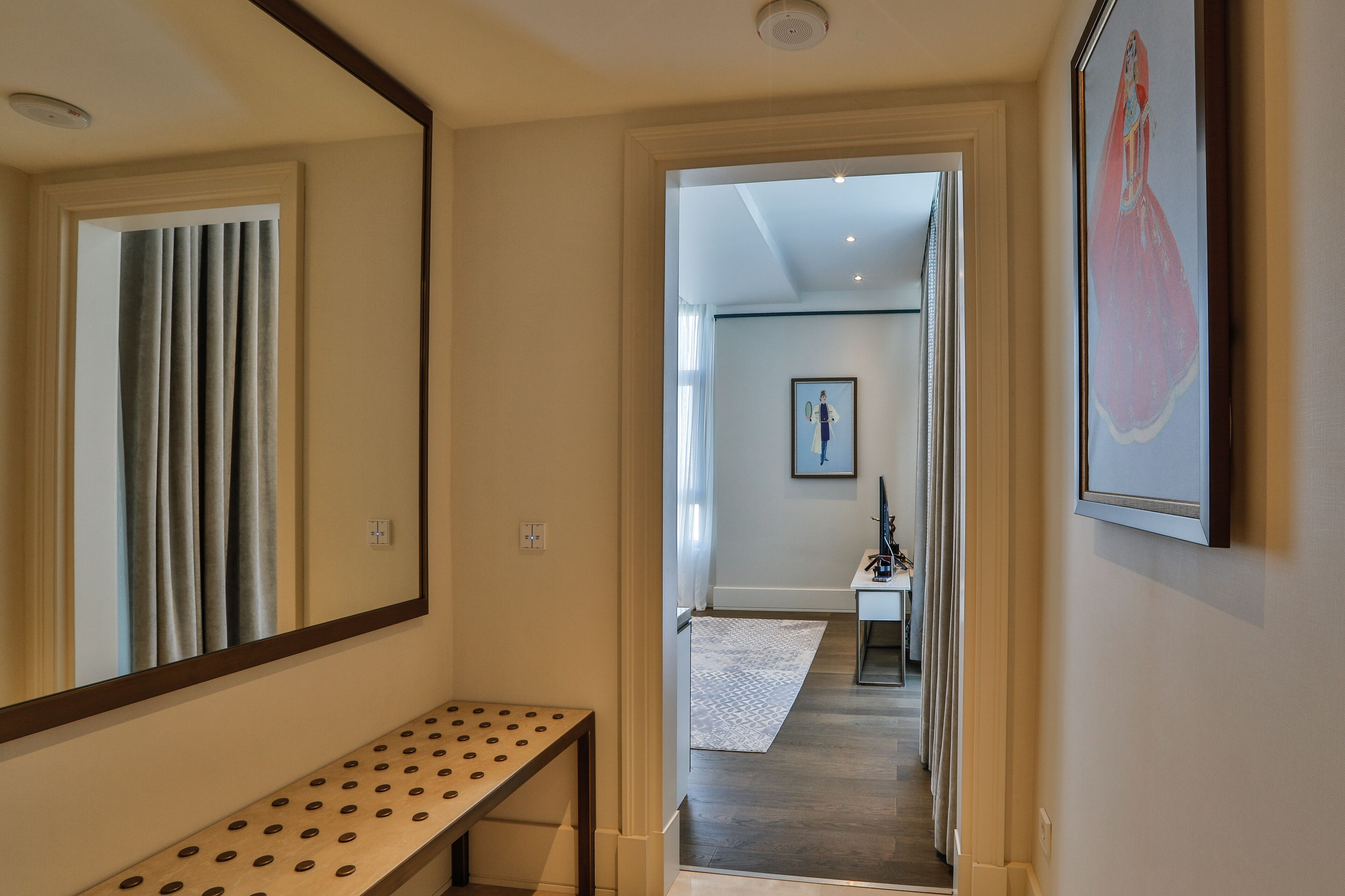 egyptian cotton sheets, premium bedding, memory-foam beds, in-room safe