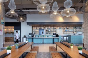 Breakfast, lunch, dinner served; international cuisine 