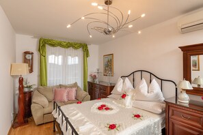 Appartement (Two Bedroom Apartment with pool) | 2 chambres, lit de bébé (gratuit), accès au Wi-Fi (inclus)