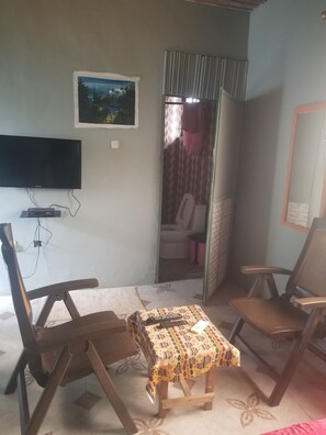 Deluxe Double Room | Living area