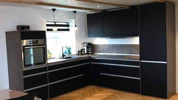 Ferienhaus | Eigene Küche | Kühlschrank, Ofen, Herdplatte, Geschirrspüler