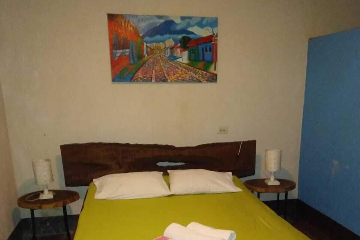 Habitación doble estándar | Escritorio, espacio para trabajar con laptop y wifi gratis