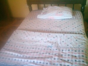 Single Room - Highway Villa Guest House (Kabati)