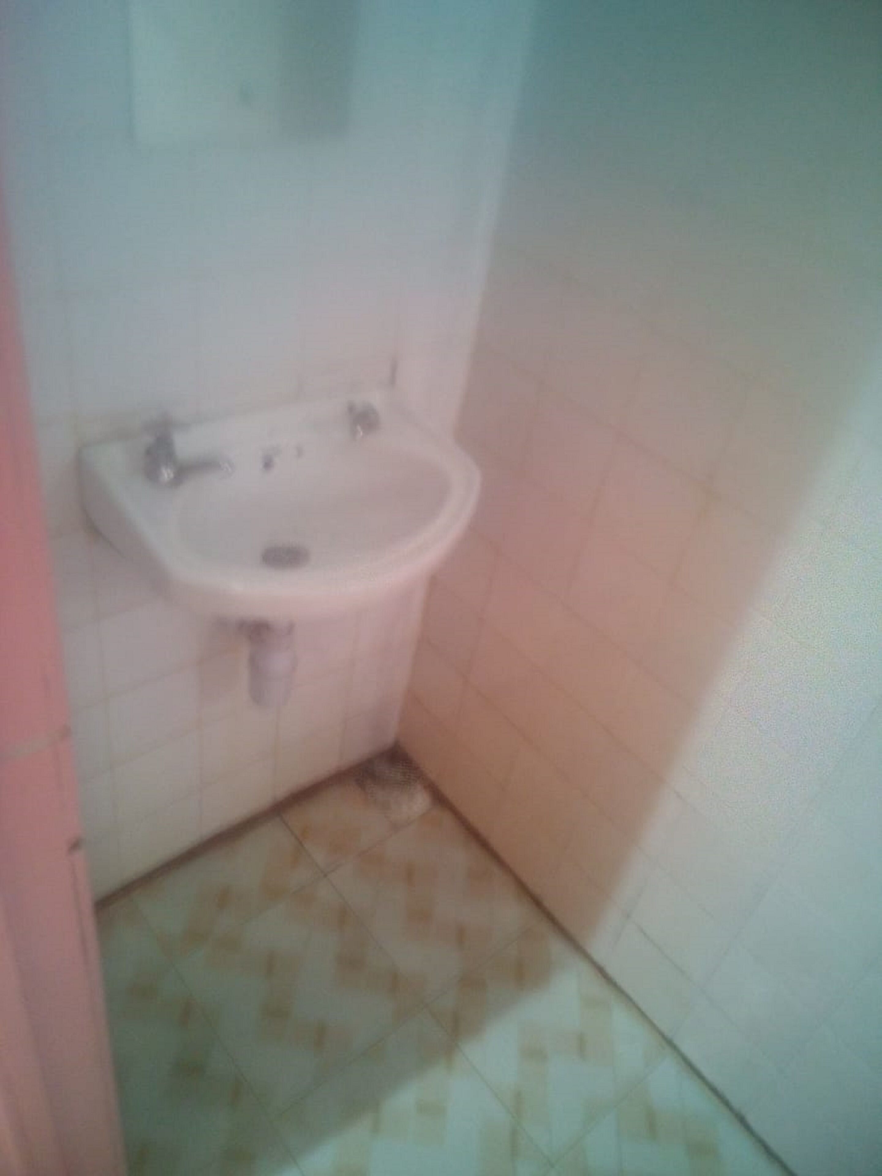 Single Room | Bathroom | Shower, rainfall showerhead, slippers, towels