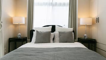 Aja | 3 bedrooms, desk, iron/ironing board, free WiFi