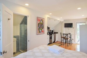 1 camera, ferro/asse da stiro, Wi-Fi, lenzuola