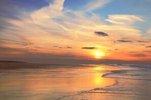 Una spiaggia nelle vicinanze
