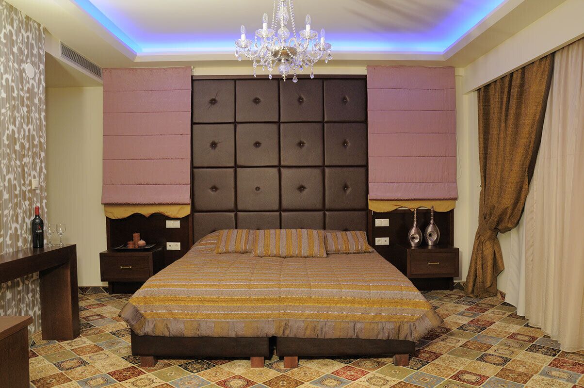 suite | 1 bedroom, minibar, in-room safe, desk