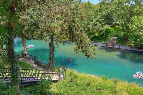 Spritzen Haus Cw C107 3 Bedroom Condo by RedAwning