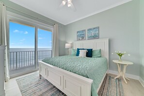 5 bedrooms, free WiFi, bed sheets - Pineapple Paradise by GSVR | Stunning Beachfront Escape w/ Heated Pool + FREE Activities/Golf (Gulf Shores)