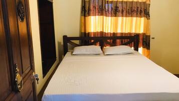 Camera Basic | Ferro/asse da stiro, lenzuola