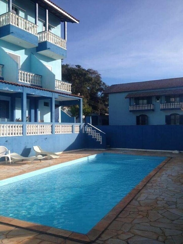 Utomhuspool