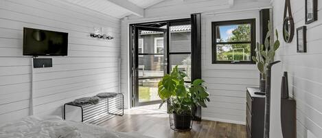 4 bedrooms, travel cot, free WiFi