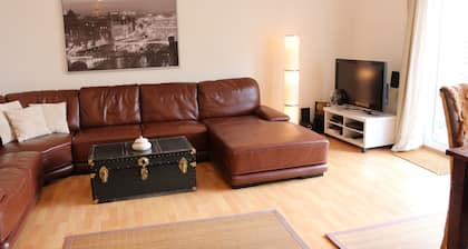 200 m vom Yachthafen Entfernt Ansprechendes 5 Zi. Ferienhaus mit 3 Schlafzimmern