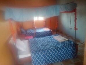 Double Room | Free WiFi, bed sheets - Kimbo Pefa Guest House (Ruiru)