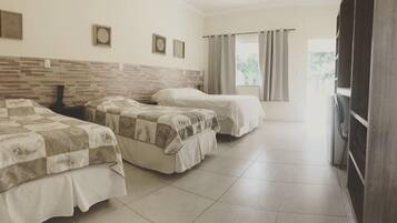 Superior-chalet | 1 makuuhuone, allergiatestatut vuodevaatteet, minibaari, ilmainen Wi-Fi