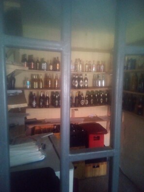 Bar (on property) - Maleck Guest Rooms (Ruiru)