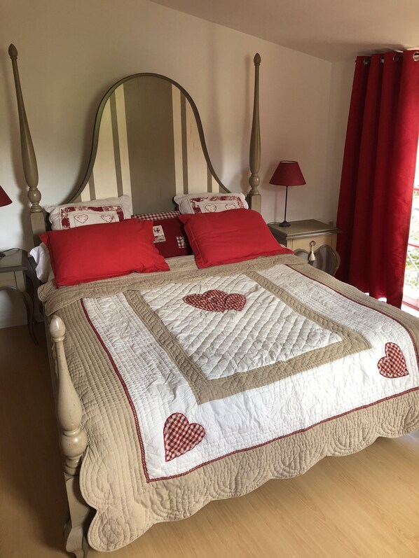 Premium bedding, individually decorated, individually furnished - Le Boustrophédon (Vallées-d'Antraigues-Asperjoc)