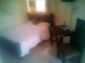 Single Room | Free WiFi, bed sheets - Marina Guest House (Ruiru)