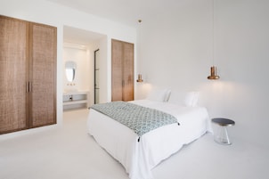 Koukoumi Suite with Veranda & Hot Tub | Premium bedding, pillowtop beds, minibar, in-room safe