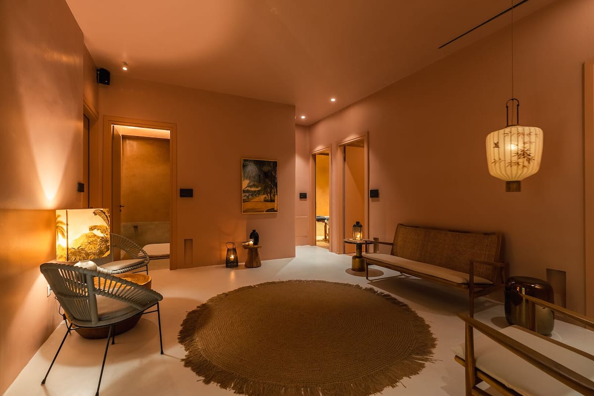 couples treatment room(s), body treatments, aromatherapy