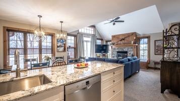 Leilighet, 3 soverom, 2 bad | Eget kjøkken | Kjøleskap, mikrobølgeovn, ovn og kokeplater