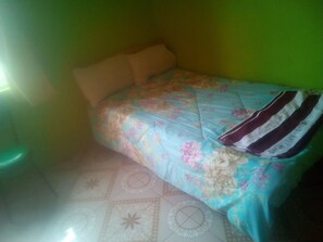 Free WiFi, bed sheets - Miami Resort (Ruiru)