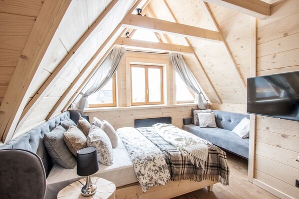 Tabla de planchar con plancha, wifi gratis y ropa de cama 