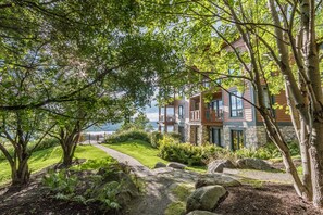 Front of property - Equinoxe by Tremblant Platinum (Mont-Tremblant)