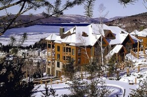 Front of property - Equinoxe by Tremblant Platinum (Mont-Tremblant)