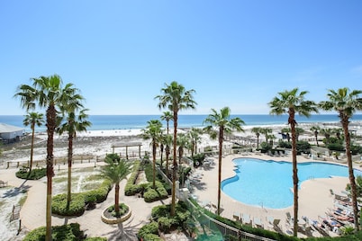 Bristol 1605. Beautiful Unit w/Incredible Views. Make memories! 2BD/2.5BA
