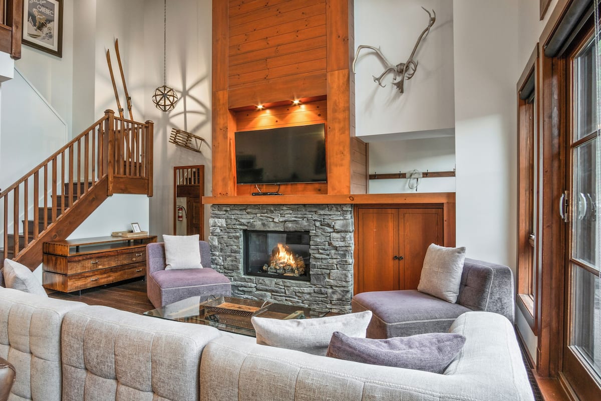 Etoile Du Matin 1520-13 | Living area | Flat-screen TV