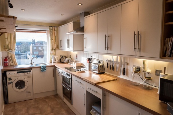 Apartment, 2 Bedrooms | Private kitchen