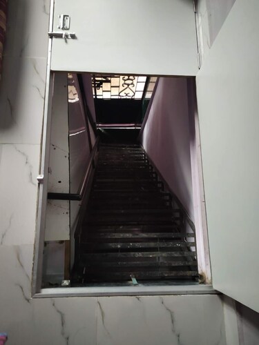 Live like a Mumbaikar (by Alien Door)