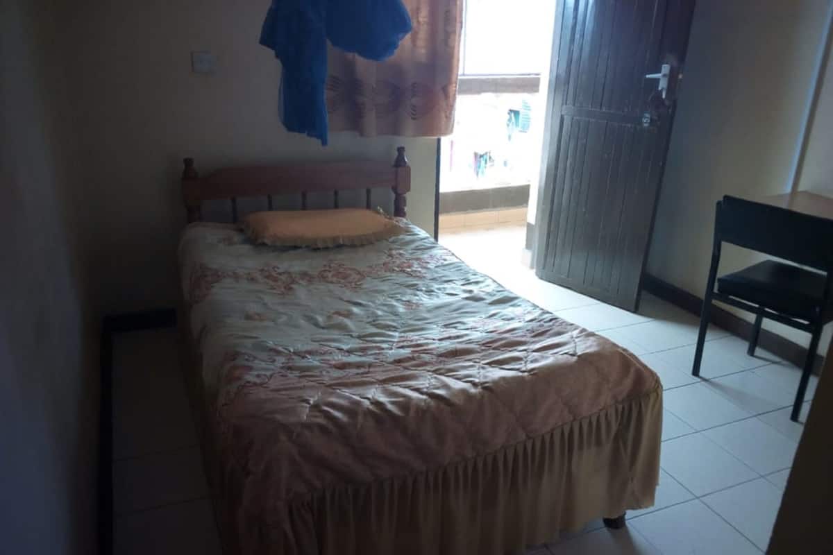 Single Room | Bed sheets