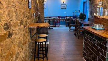 Desayuno inglés (GBP 15 por persona)