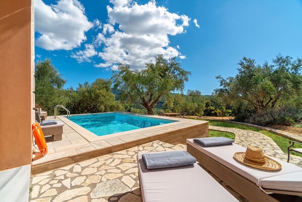 Family Bungalow, 2 Bedrooms, Sea View | Private pool