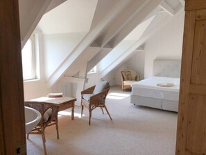 3 多间卧室、熨斗/熨衣板、免费 WiFi、床单