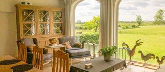 ゲストハウスランストの美しい歴史的な広場ファーム🎯