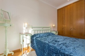 3 Schlafzimmer, Bügeleisen/Bügelbrett, Reisekinderbett, WLAN