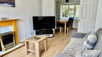 Smart TV, DVD player, video library, stereo