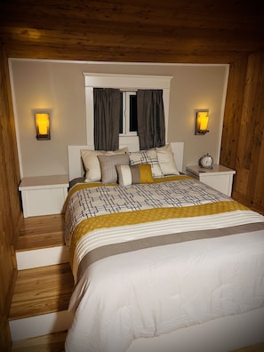 2 quartos, ferros/tábuas de passar roupa, berço de viagem