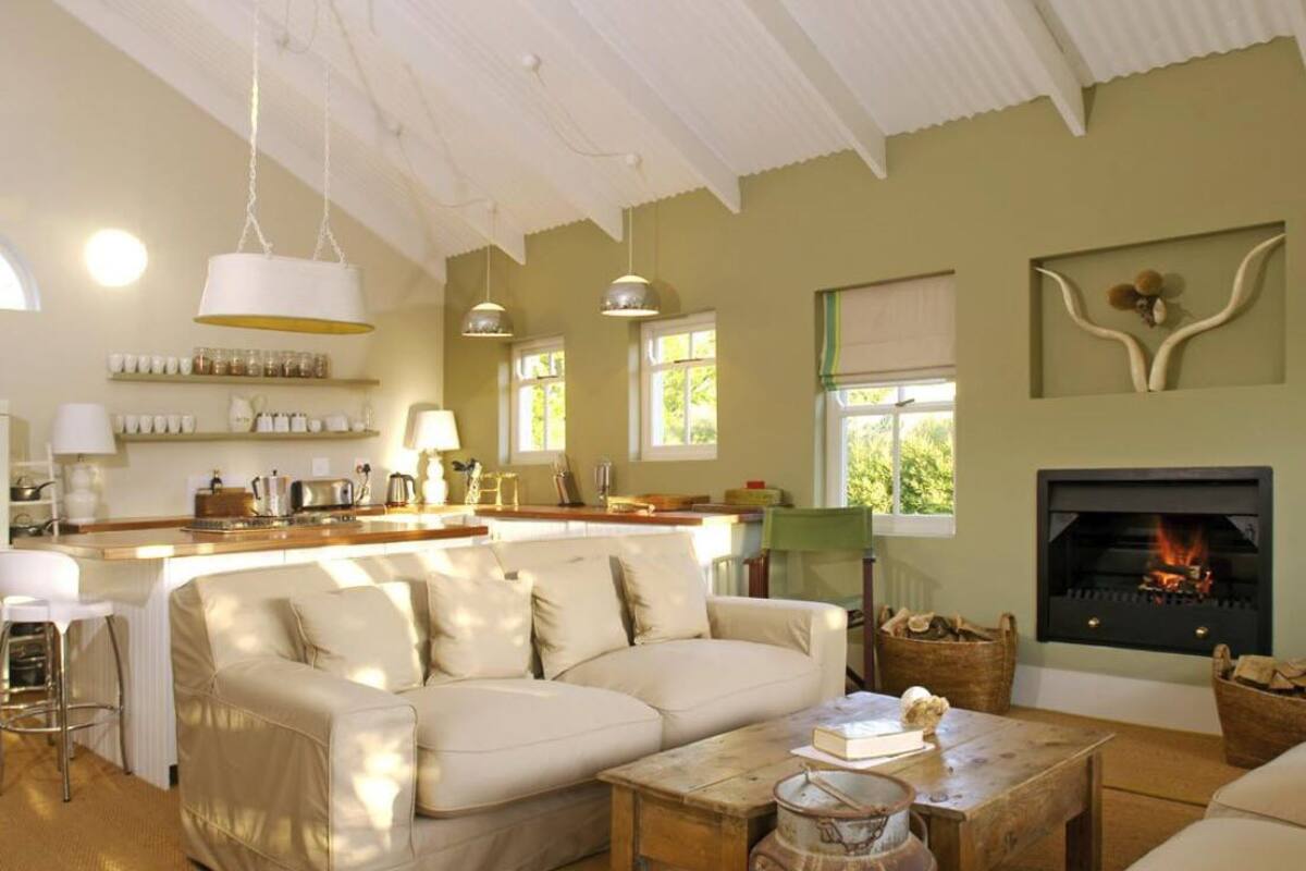 Classic House, Balcony (The Map Room) | Living area