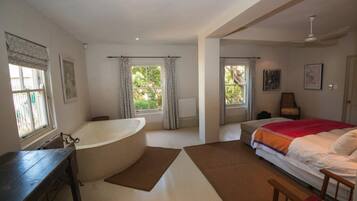 Rumah Klasik, balkon (The Map Room) | 2 kamar tidur, seprai premium, tempat tidur Tempur-Pendic, dan brankas