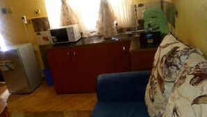 双人房 | 办公桌、免费 WiFi、床单