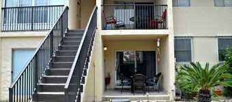 Waterview penthouse condo on inter coastal waterway with pool