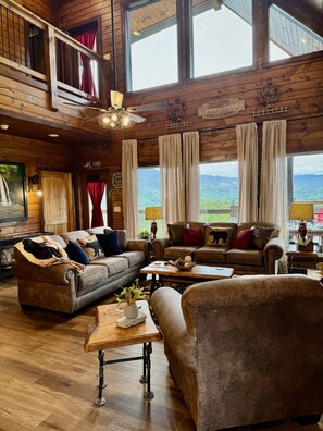 Smart-TV, Kamin, Videospiele, DVD-Player